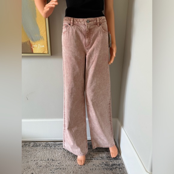 NWT Michael Kors Gorgeous and Stylish Wide-Leg Jeans in Gorgeous Dusty Pink! - Picture 8 of 13